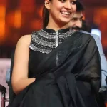 Nayanthara Images in Classic Black Saree